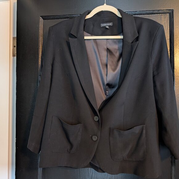 Universal Standard Meg Double Luxe Short Blazer